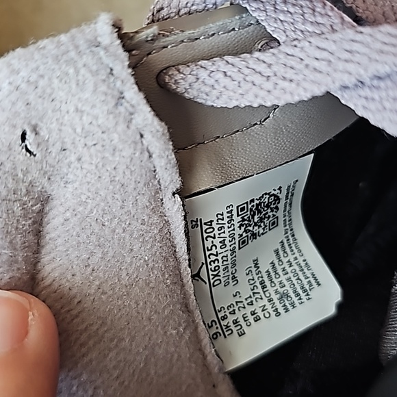 Paris Saint-Germain x Air Jordan 5 Retro Low ‘Paname’ - Picture 8 of 8